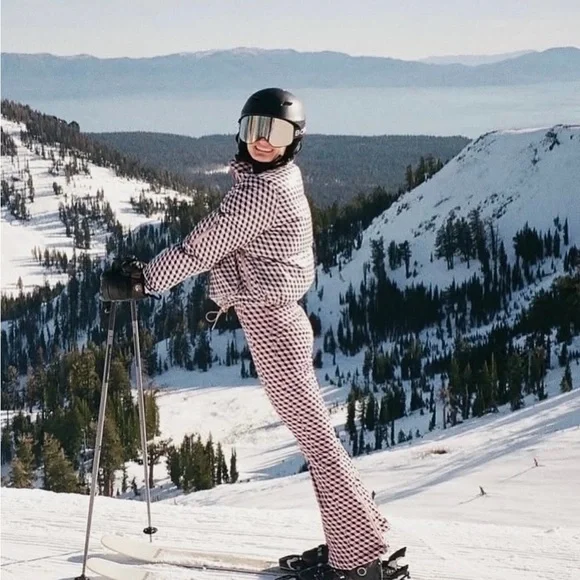 Cynthia Rowley Backcountry Puffer Ski Jacket - Picture 5 of 6